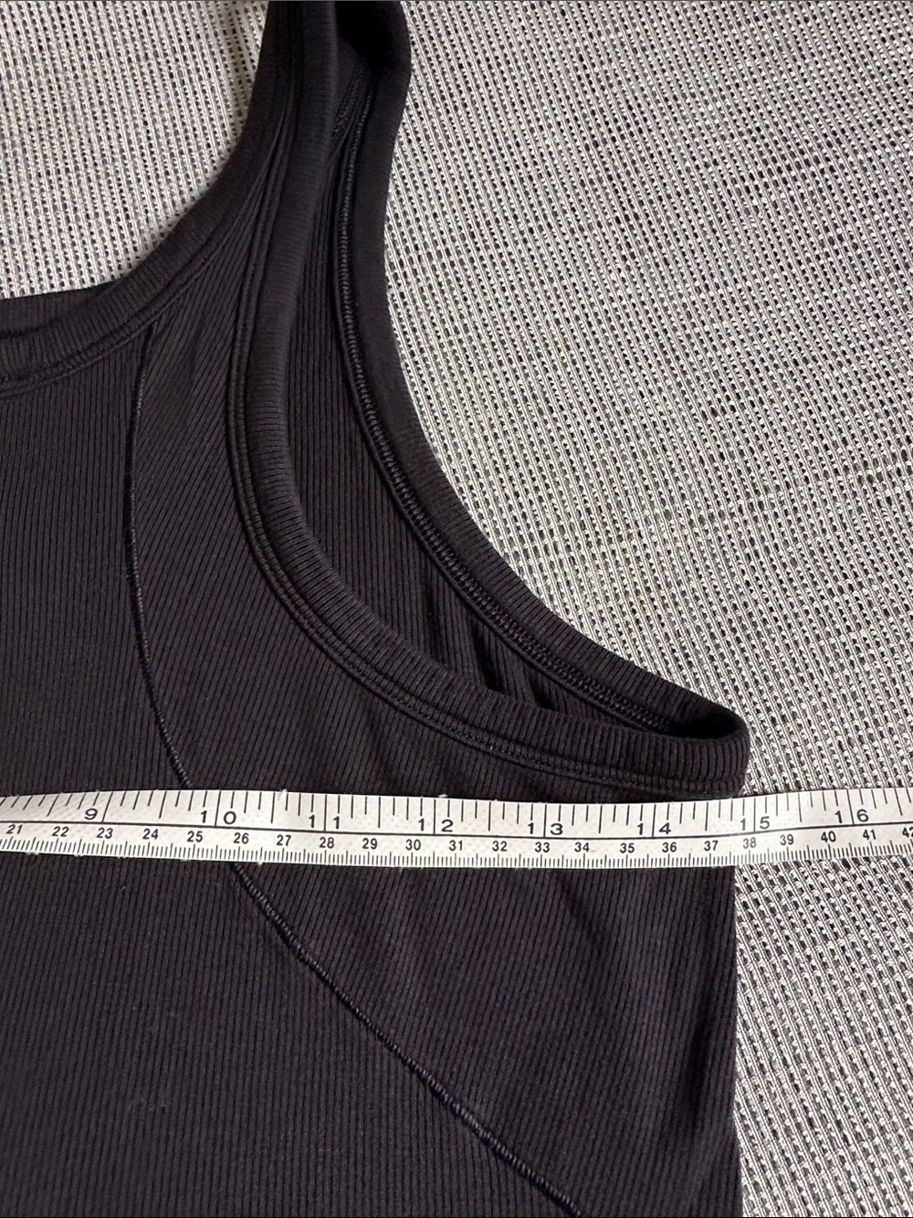 Lululemon Women's Racerback Tank Top - Picture 4 of 4